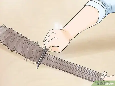 Imagen titulada Put Extensions in Your Dreads Step 5