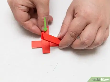 Imagen titulada Make a Paper Bracelet Step 11