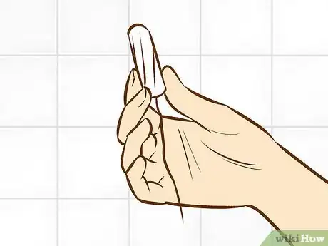 Imagen titulada Not Be Afraid the First Time You Use a Tampon Step 2