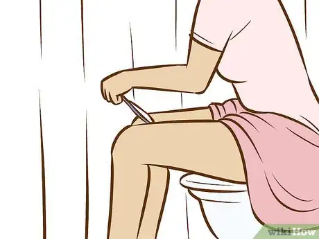 Imagen titulada Not Be Afraid the First Time You Use a Tampon Step 4