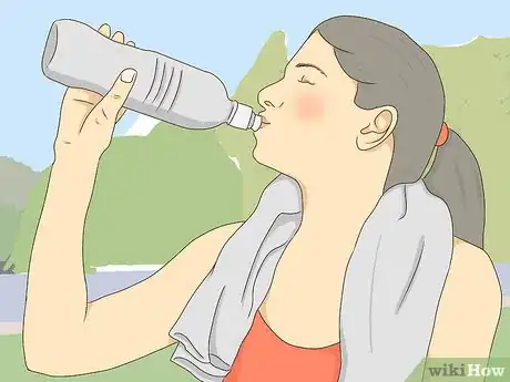 Imagen titulada Exercise While on Your Period Step 17