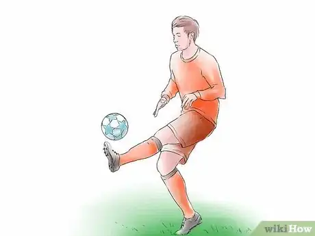 Imagen titulada Be a Good Central Midfielder in Soccer Step 3