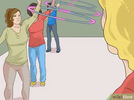 Imagen titulada Hula Hoop to Lose Weight Step 12