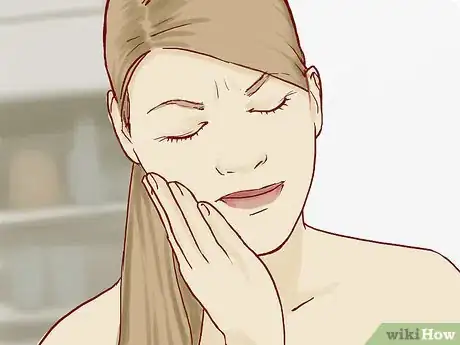 Imagen titulada Treat a Broken Tooth Step 1