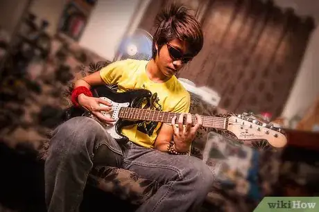 Imagen titulada Be a Good Guitarist Step 6