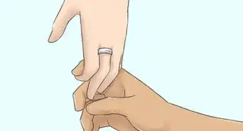 dar un anillo de promesa