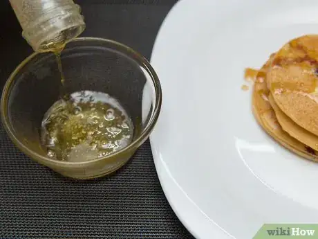 Imagen titulada Eat Pancakes Step 9