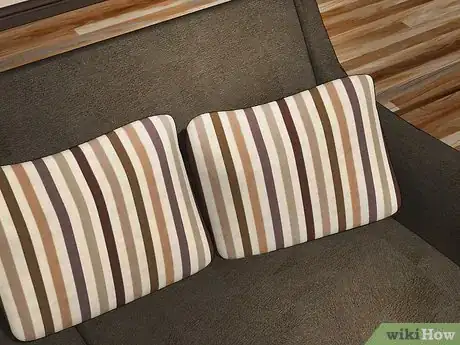 Imagen titulada Decorate a Living Room Step 13