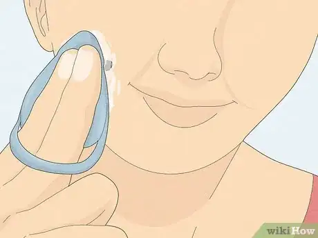 Imagen titulada Remove a Mole with Iodine Step 9