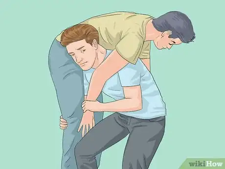 Imagen titulada Carry Someone Who's Bigger Than You Step 4