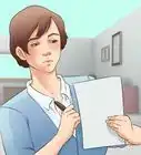 hacer que un hombre crea que eres ideal
