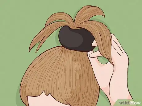 Imagen titulada Get Wavy Hair Overnight with a Bun Step 6