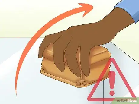 Imagen titulada Clean a Fish Tank With Sand Step 14