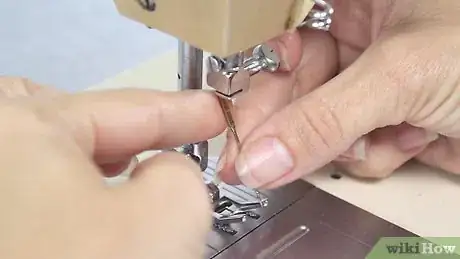 Imagen titulada Sew Clear Vinyl Step 1