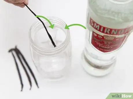 Imagen titulada Use a Vanilla Bean Step 5