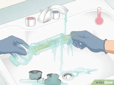 Imagen titulada Clean an Acrylic Bong Step 14