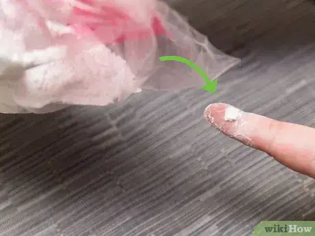 Imagen titulada Brush Your Teeth Without a Toothbrush Step 10