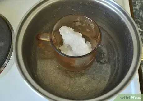 Imagen titulada Make a Cinnamon Scented Candle Step 3