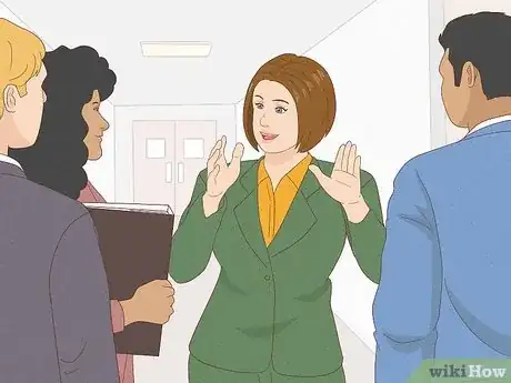 Imagen titulada Attract a Leo Man As a Capricorn Woman Step 1
