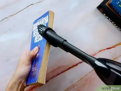 Imagen titulada Clean a Book Step 9