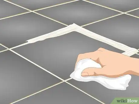 Imagen titulada Repair Cracked Floor Tiles Step 19