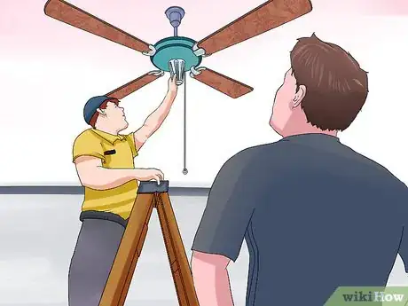 Imagen titulada Oil a Ceiling Fan Step 10