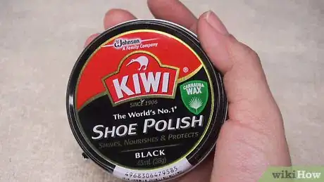 Imagen titulada Polish Boots Step 5
