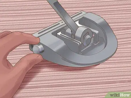 Imagen titulada Improve Your Putting Step 12