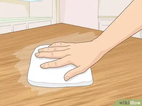 Imagen titulada Remove a Red Wine Stain from a Hardwood Floor or Table Step 11