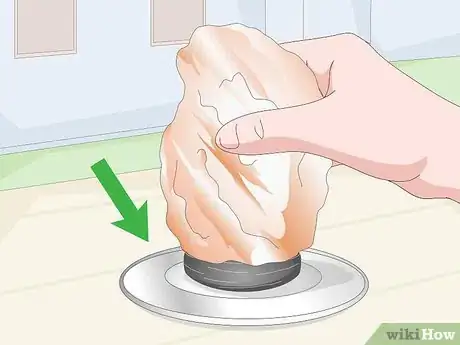 Imagen titulada Stop a Salt Crystal Lamp from Melting Step 7