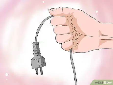 Imagen titulada Clean An Oscillating Round Fan Step 1