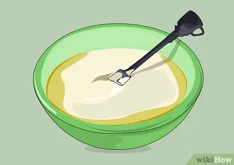 Imagen titulada Make a Minion Cake Step 12
