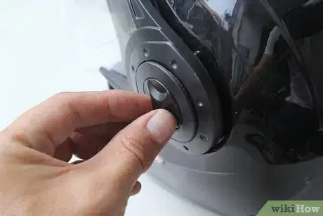 Imagen titulada Remove a Sun Visor Step 10