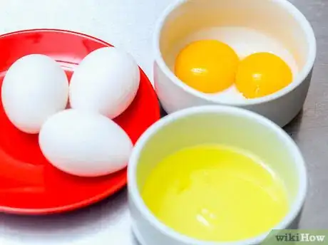 Imagen titulada Fold in Egg Whites Step 3