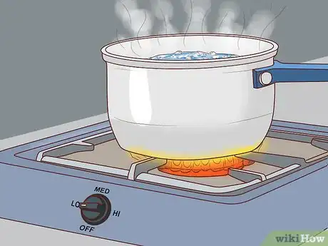 Imagen titulada Melt Hard Wax Beans Step 7