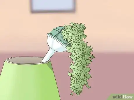 Imagen titulada Arrange a Cascade Bridal Bouquet Step 7