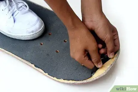 Imagen titulada Build a Skateboard Step 21