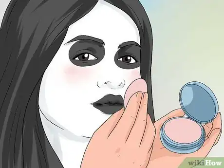 Imagen titulada Make a Harley Quinn Costume Step 12