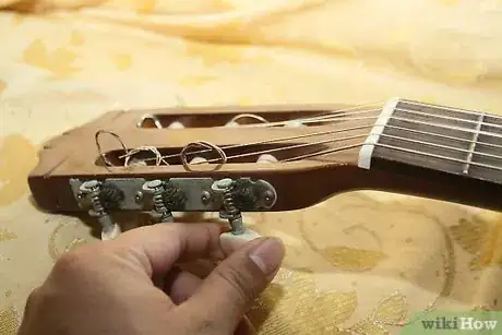 Imagen titulada Take Care of a Guitar Step 2Bullet2