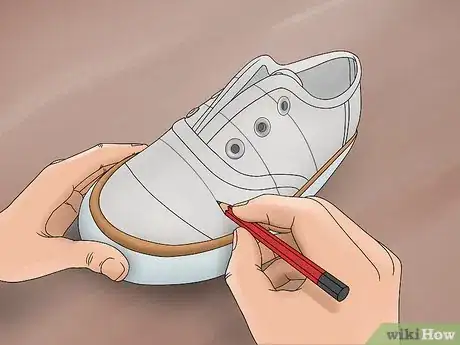 Imagen titulada Color Your Converse Step 4