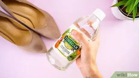 Imagen titulada Clean Suede Shoes Step 16