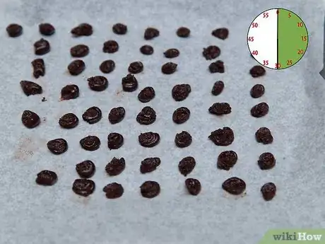 Imagen titulada Make Chocolate Chips Step 8