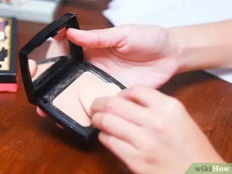 Imagen titulada Find the Best Foundation Color Shade for You Step 7
