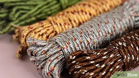 Imagen titulada Make a 4 or 8 Part Round Braid Step 1