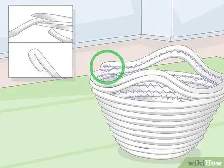 Imagen titulada Make a Rope Basket Step 18