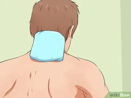Imagen titulada Get a Crick Out of Your Neck Step 2