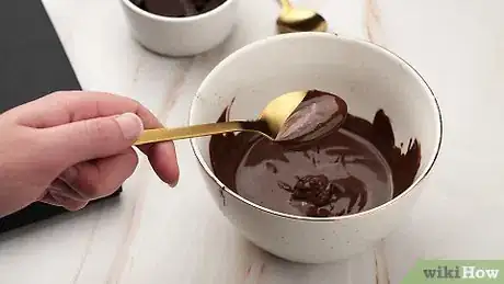 Imagen titulada Make Chocolate Shapes Step 15