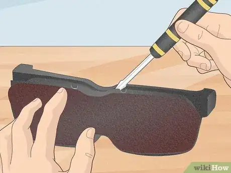 Imagen titulada Make a Wrench Mask Step 10