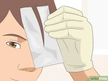 Imagen titulada Dye Hair with Kool Aid Step 13