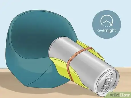 Imagen titulada Break in a Baseball Cap Step 9